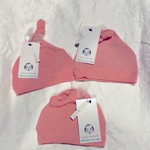 NEW Set of 3 organic newborn Gerber baby caps 👶🏻👶🏼👶🏾